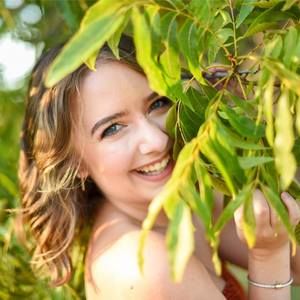 Meet your Posher, Katelyn